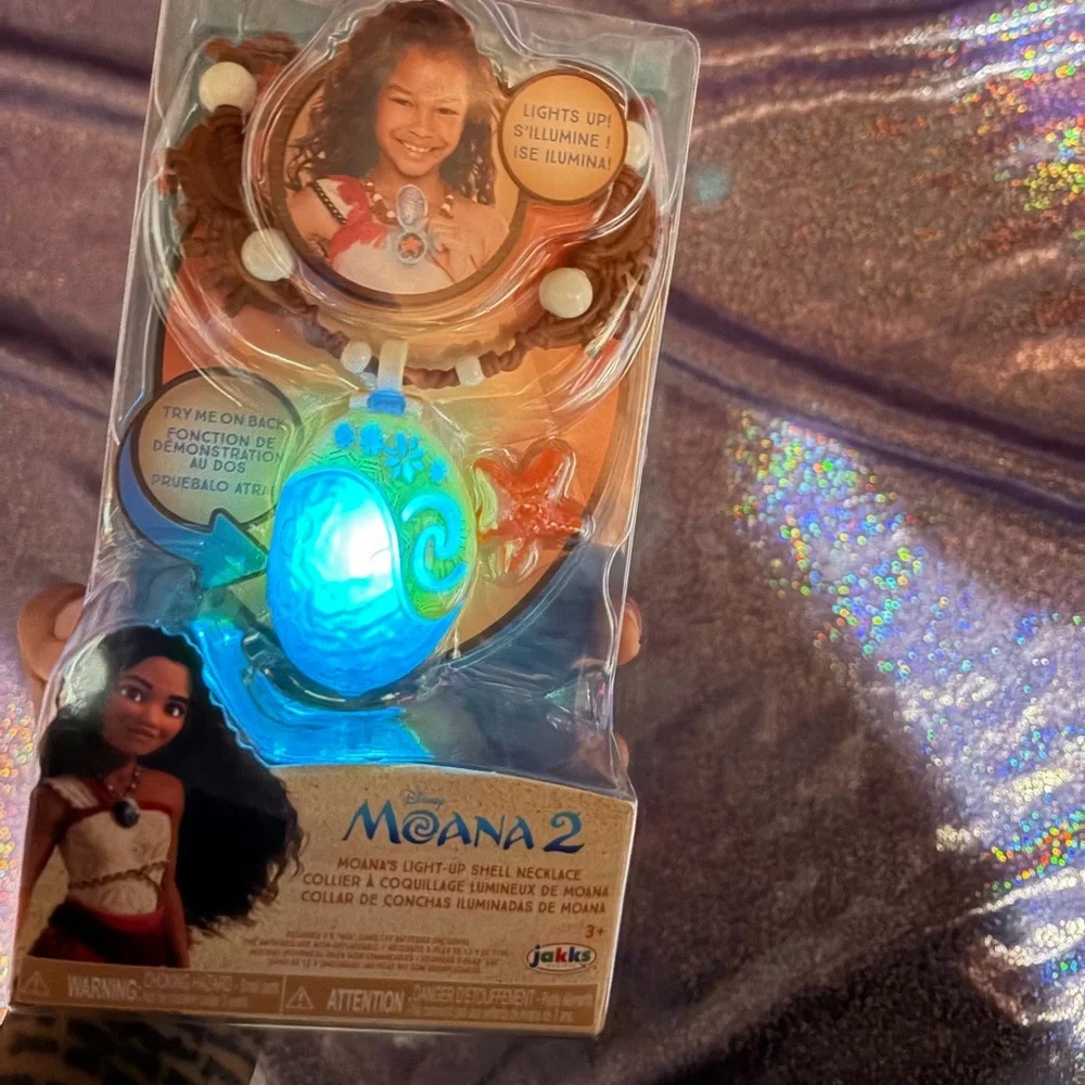 Disney Moana’s Magical Necklace